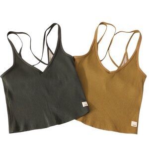 VUORI bundle of 2 Rib Crop Tanks With Shelf Bras Size XS